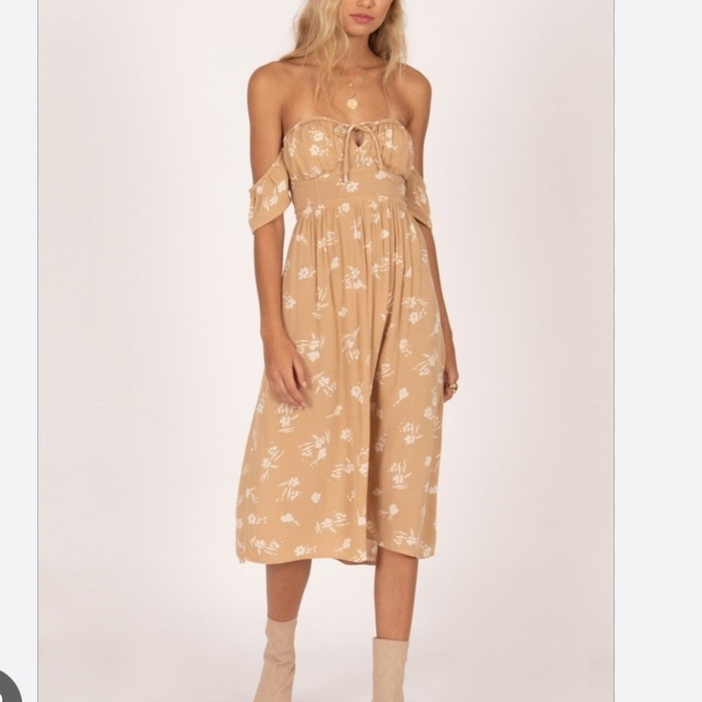 Amuse Society Regency Midi
Dress - Latte